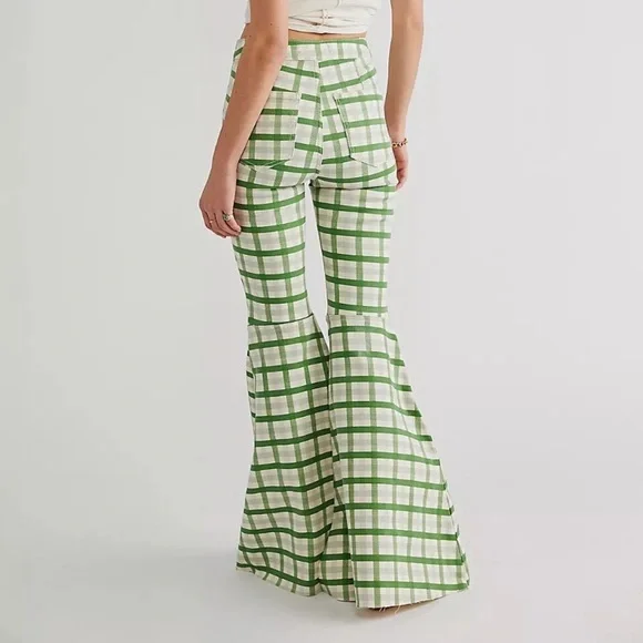 We The Free Just Float Jeans - Picture 3 of 15